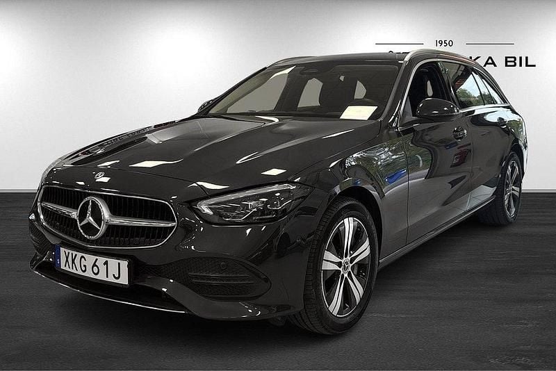 Grå Begagnad 2022 Mercedes C300e Avantgarde Kombi | 379 000 kr (Superpris) - Bild 1/4