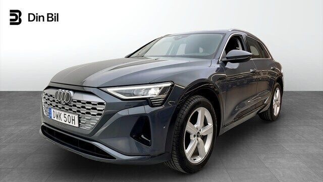 Magnetgrå Begagnad 2024 Audi Q8 e-tron Proline SUV | 599 000 kr (Lite dyr) - Bild 1/4