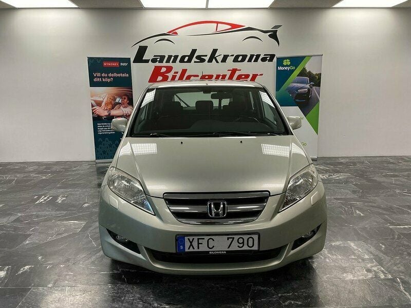 Begagnad Honda FR-V 150 HK (110 kW) 2005 Ljusgrön (lgrön) Minibuss