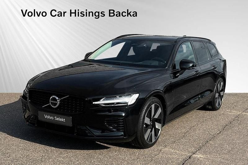 Svart Begagnad 2024 Volvo V60 Plus Kombi | 494 900 kr (Marknadspris) - Bild 1/3