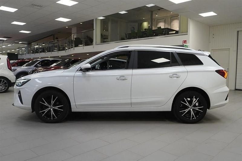 Begagnad MG MG5 EV Luxury 114 kW (156 HK) 2022 Dover white Kombi