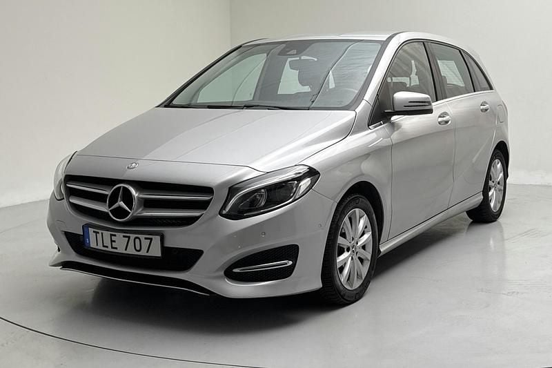 Silver Begagnad 2015 Mercedes B180 Urban Minibuss | 111 000 kr (Superpris) - Bild 1/4