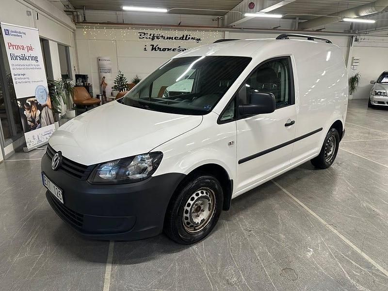 Vit Begagnad 2014 VW Caddy Minibuss | 89 900 kr (Lite dyr) - Bild 1/4
