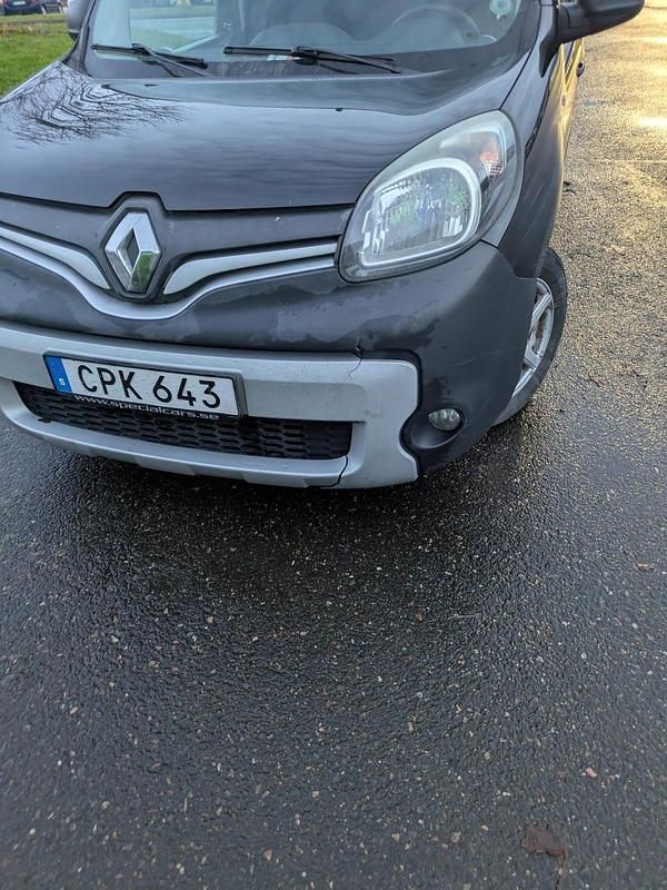 Begagnad Renault Kangoo 90 HK (66 kW) 2014 Minibuss