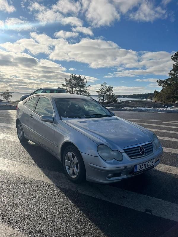Begagnad Mercedes C180 143 HK (105 kW) 2003