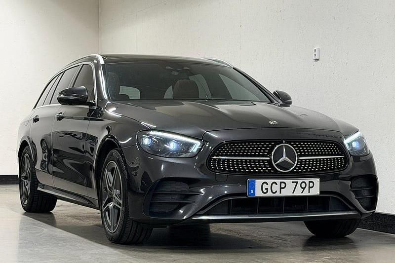 Begagnad Mercedes E300 AMG line 306 HK (225 kW) 2021 Grå Kombi