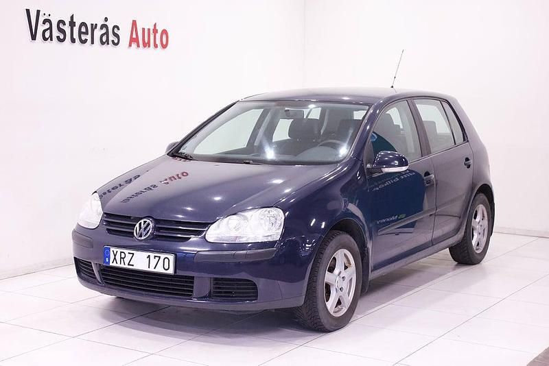 Mörkblå Begagnad 2006 VW Golf V Halvkombi | 34 900 kr (Marknadspris) - Bild 1/4