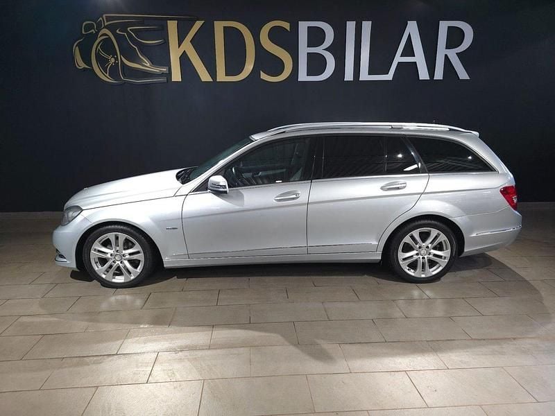 Silver Begagnad 2011 Mercedes C220 Avantgarde Kombi | 149 500 kr (Lite dyr) - Bild 1/4