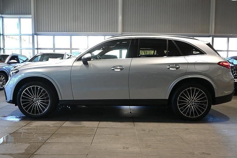 Begagnad Mercedes GLC300e AMG Line Premium Plus 204 HK (150 kW) 2023 Silver SUV