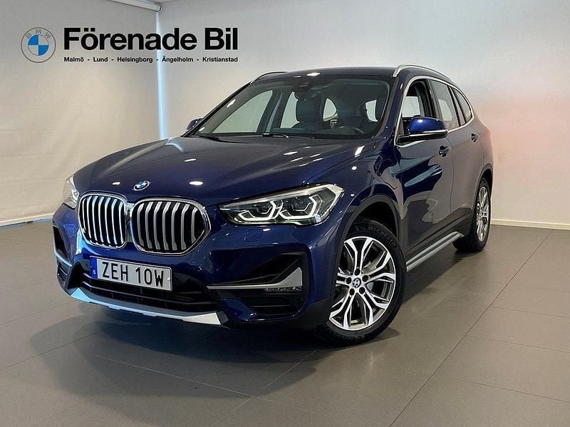 Blå Begagnad 2020 BMW X1 xLine SUV | 289 000 kr (Marknadspris) - Bild 1/4