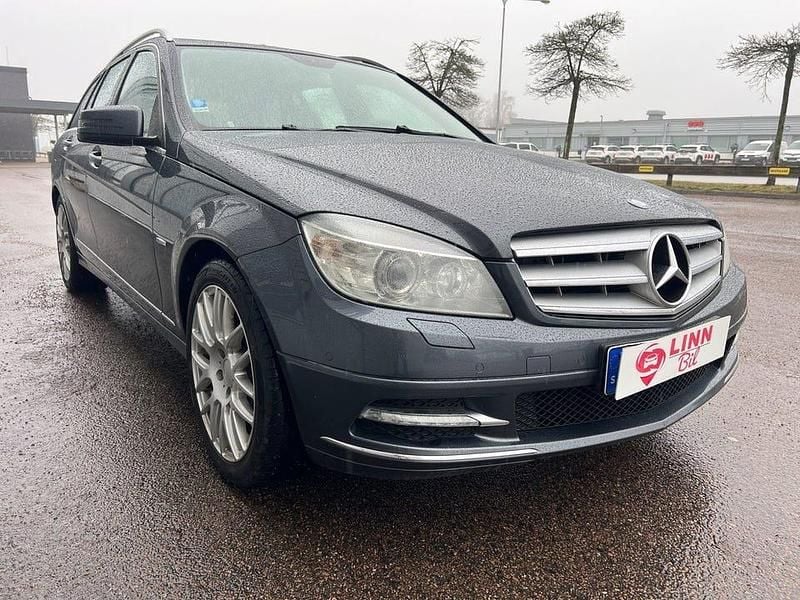 Begagnad Mercedes C180 Avantgarde 156 HK (114 kW) 2011 Grå
