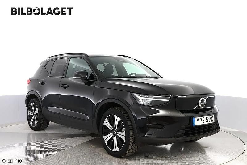 Begagnad Volvo XC40 Core 175 kW (238 HK) 2022 Svart SUV