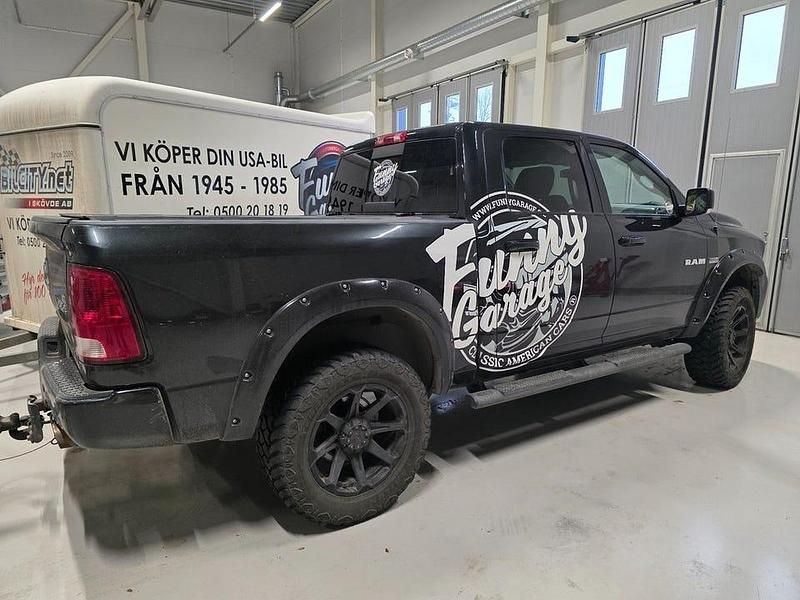 Begagnad RAM 1500 394 HK (289 kW) 2010 Svart Pickup