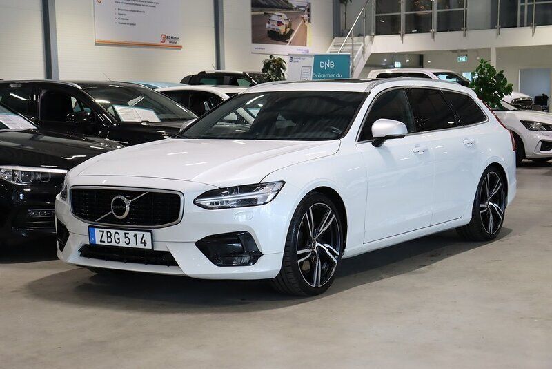 Vit (vit pearl metallic) Begagnad 2017 Volvo V90 R-Design Pro Kombi | 249 900 kr - Bild 1/4