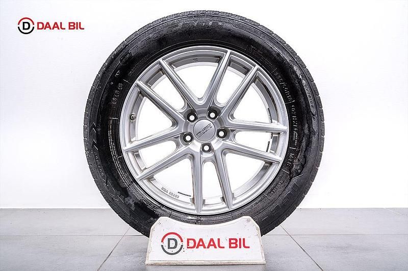 Begagnad Volvo XC60 R-Design 254 HK (186 kW) 2017 Röd SUV