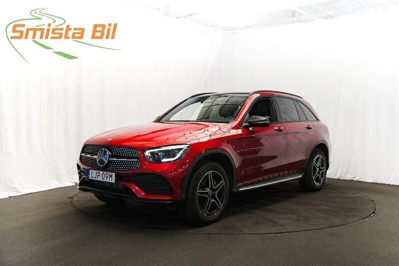 Röd Begagnad 2020 Mercedes GLC300e AMG SUV | 299 900 kr - Bild 1/4