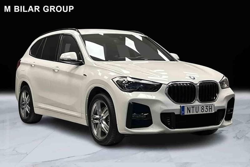 Vit Begagnad 2022 BMW X1 SUV | 349 000 kr - Bild 1/1