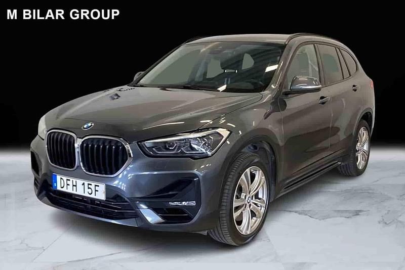Grå Begagnad 2020 BMW X1 SUV | 259 000 kr - Bild 1/1