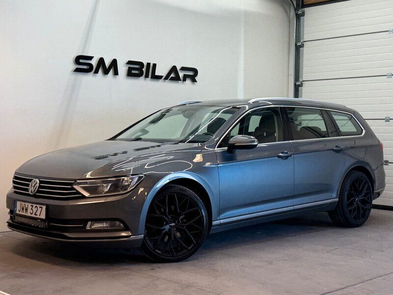 Mörkgrå Begagnad 2015 VW Passat Kombi | 124 800 kr (Lite dyr) - Bild 1/4