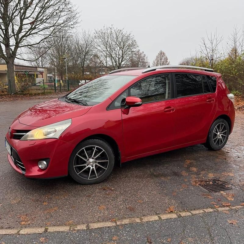 Begagnad 2014 Toyota Verso Minibuss | 69 000 kr (Lite dyr) - Bild 1/4