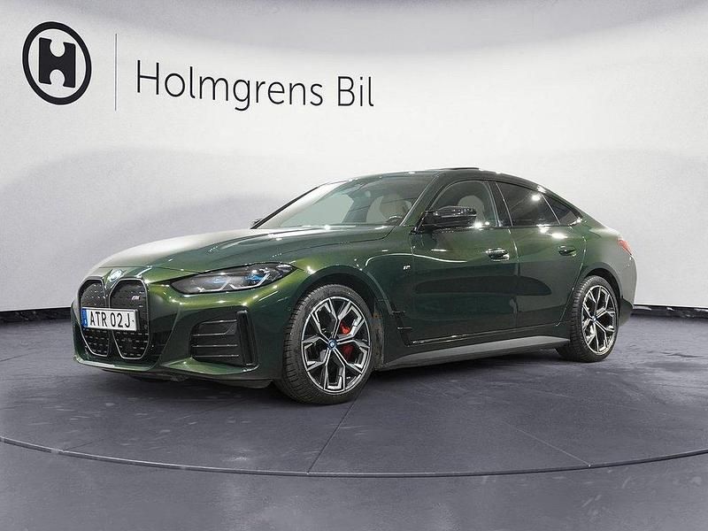 Grön Begagnad 2023 BMW i4 M Sport Sedan | 594 800 kr (Lite dyr) - Bild 1/4