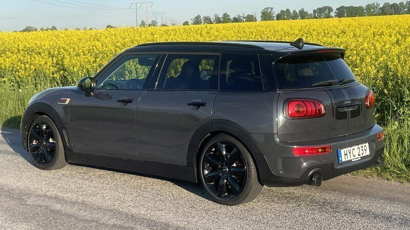 Grå Begagnad 2016 Mini Cooper S Clubman Kombi | 179 900 kr (Marknadspris) - Bild 1/4