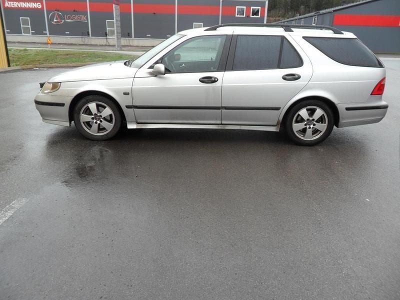 Grå Begagnad 2003 Saab 9-5 Linear Kombi | 15 000 kr (Marknadspris) - Bild 1/4
