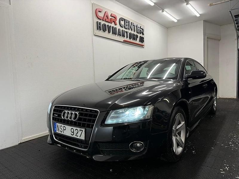 Svart Begagnad 2011 Audi A5 Sportback Comfort Halvkombi | 139 900 kr - Bild 1/4