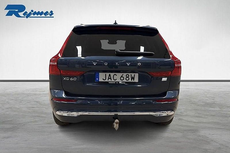 Begagnad Volvo XC60 Ultimate 310 HK (228 kW) 2022 Denim blue metallic SUV