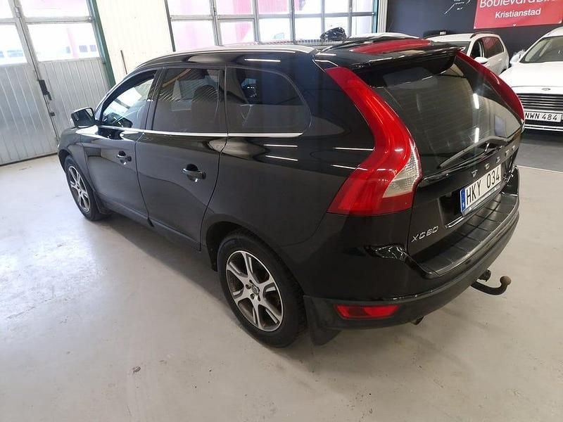 Begagnad Volvo XC60 Summum 163 HK (119 kW) 2011 Svart SUV