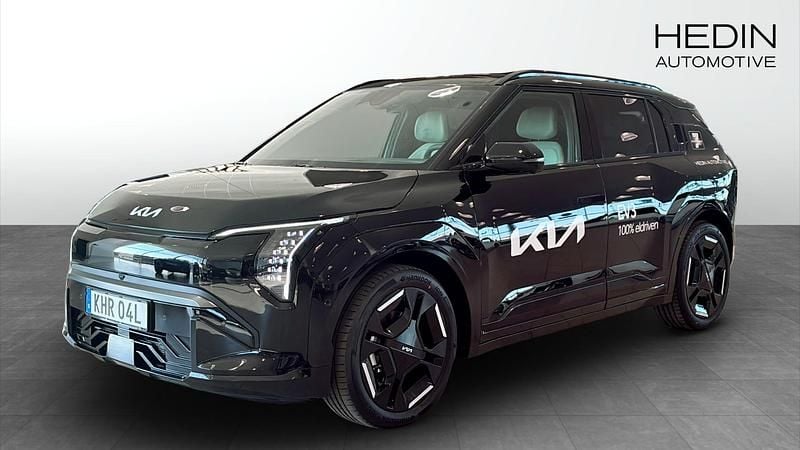 Svart (black) Begagnad 2025 Kia EV3 GT-Line SUV | 529 900 kr (Marknadspris) - Bild 1/4