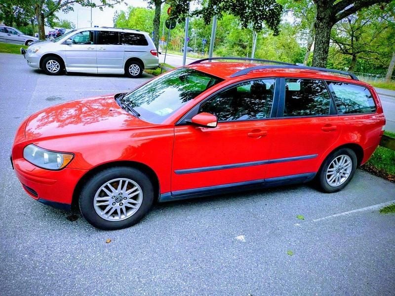Begagnad 2005 Volvo V50 Kombi | 24 500 kr (Marknadspris) - Bild 1/4