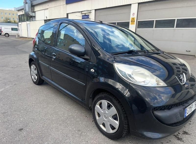 Begagnad Peugeot 107 68 HK (50 kW) 2008 Halvkombi