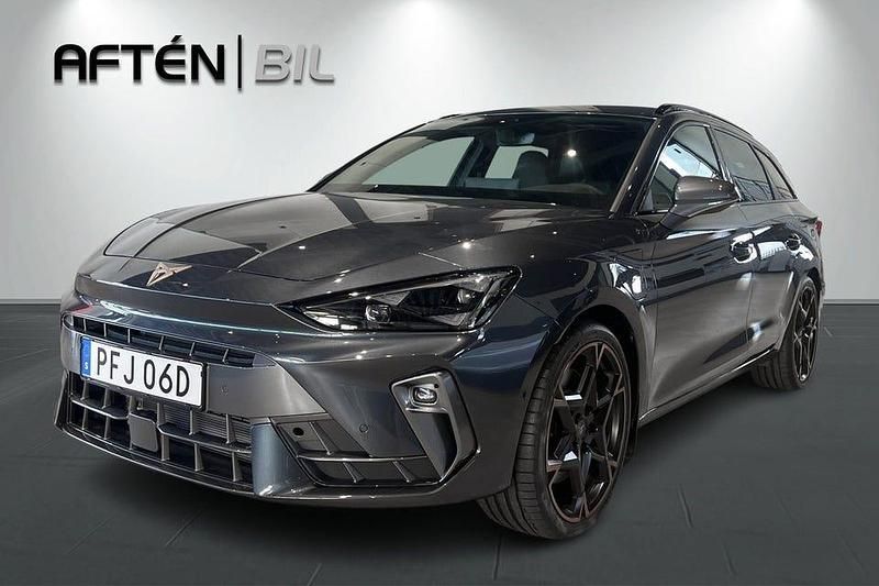 Grå Begagnad 2025 Cupra Leon VZ2 Kombi | 449 900 kr - Bild 1/3