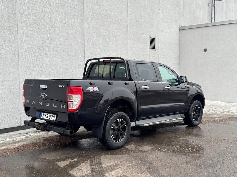Begagnad Ford Ranger 160 HK (117 kW) 2016 Svart Pickup