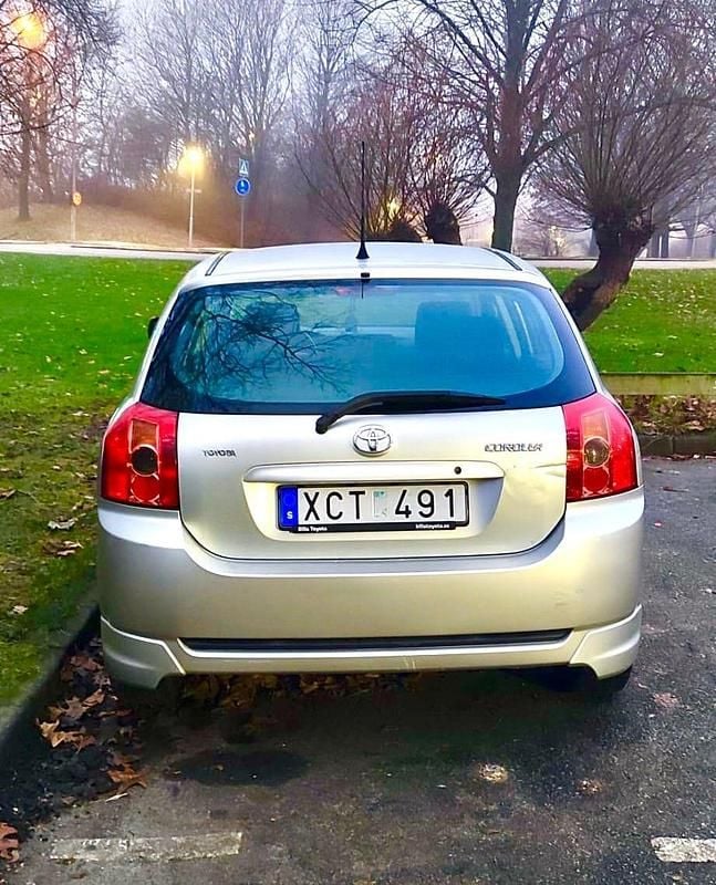 Begagnad Toyota Corolla 110 HK (80 kW) 2006