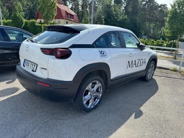 Begagnad Mazda MX30 Exclusive-Line 107 kW (146 HK) 2022 Vit SUV