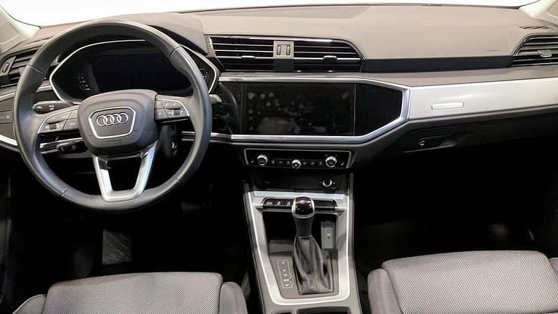 Begagnad Audi Q3 150 HK (110 kW) 2024 Vit SUV