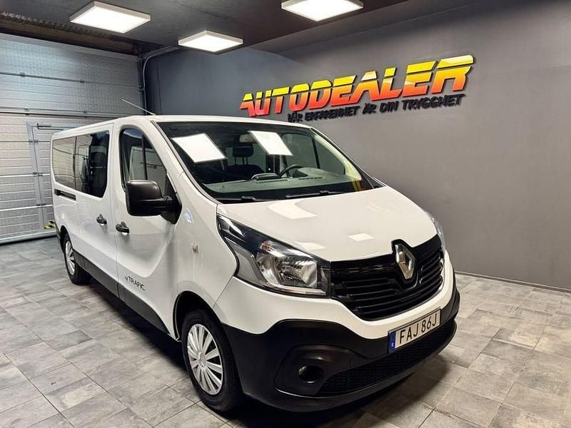 Vit Begagnad 2019 Renault Trafic Van | 169 900 kr (Lite dyr) - Bild 1/4