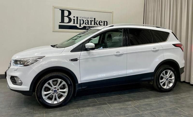 Begagnad Ford Kuga Titanium 150 HK (110 kW) 2017 Vit SUV