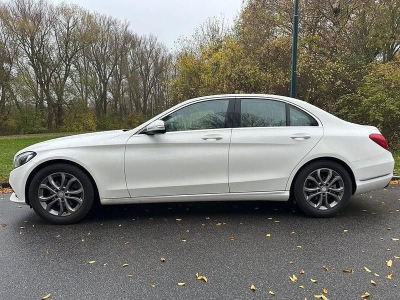 Begagnad Mercedes C220 Avantgarde 170 HK (125 kW) 2015 Vit Sedan