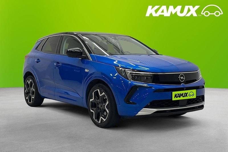 Blå Begagnad 2023 Opel Grandland X Ultimate SUV | 244 700 kr (Marknadspris) - Bild 1/4