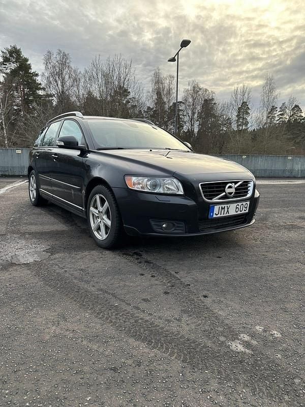 Begagnad 2011 Volvo V50 Kombi | 59 500 kr (Marknadspris) - Bild 1/4