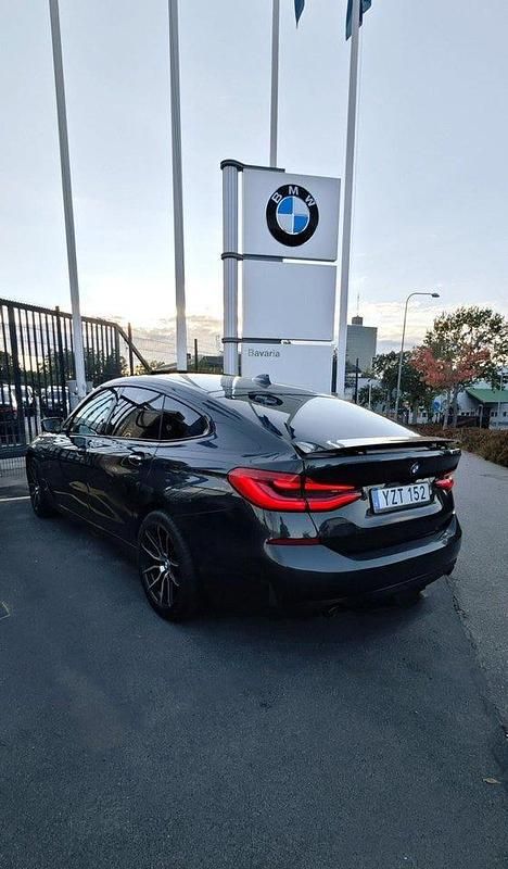 Grå Begagnad 2018 BMW 630 Sportkupé | 298 000 kr (Bra pris) - Bild 1/4