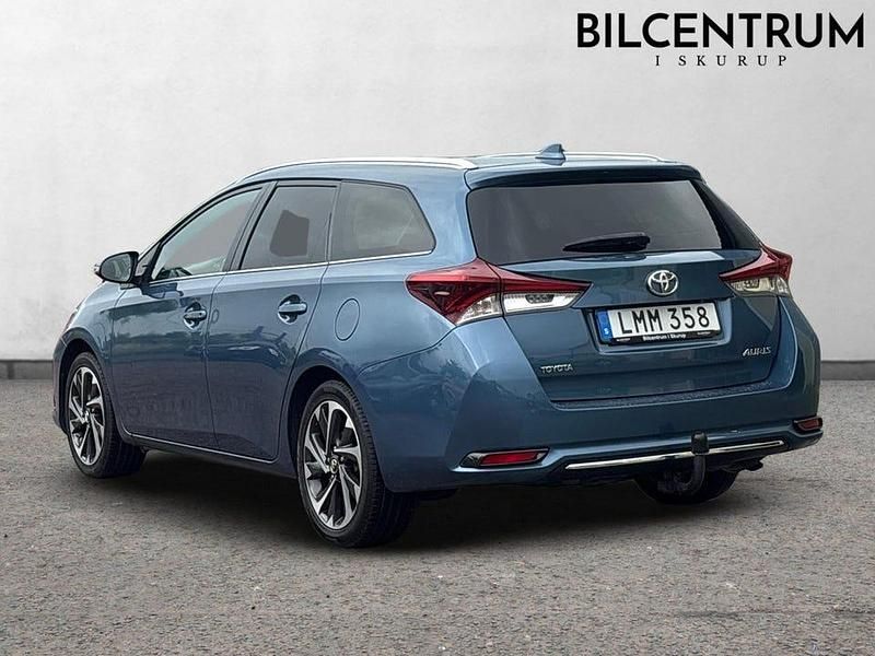 Begagnad Toyota Auris Touring Sports Comfort 116 HK (85 kW) 2015 Blå Kombi