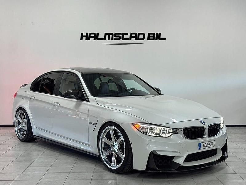 Vit Begagnad 2015 BMW M3 Sedan | 509 000 kr - Bild 1/4