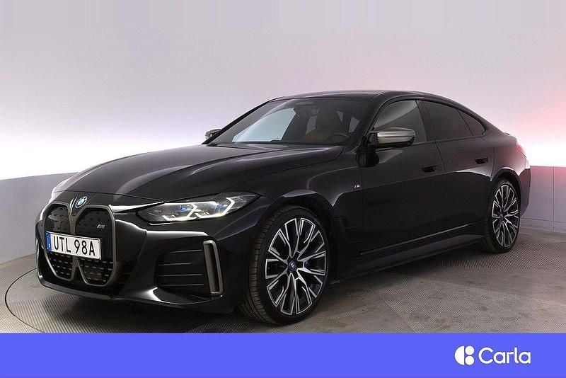 Svart Begagnad 2022 BMW i4 M Sport Sedan | 543 900 kr (Marknadspris) - Bild 1/4