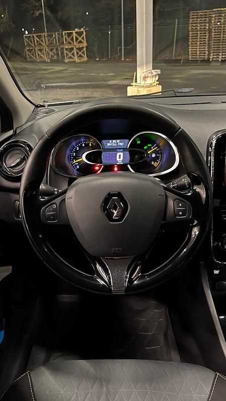 Begagnad Renault Clio IV 90 HK (66 kW) 2015 Vit Halvkombi