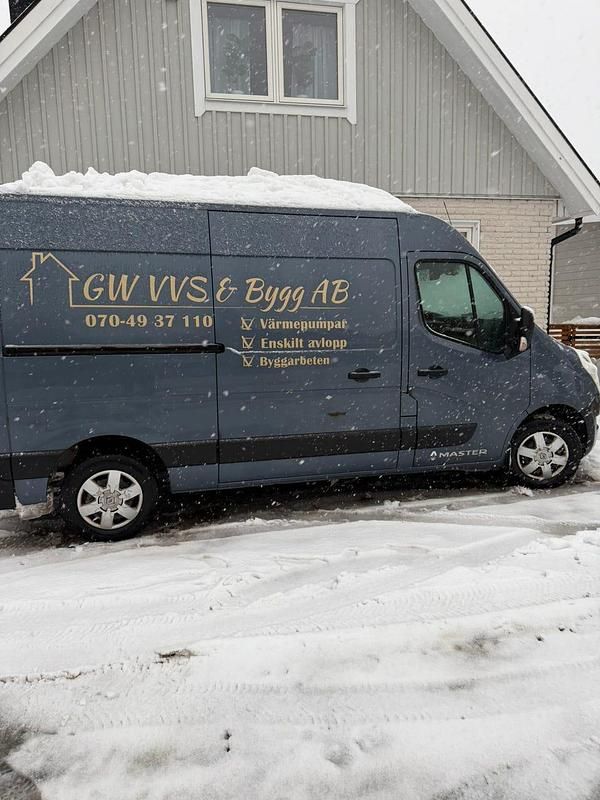 Grå/blå Begagnad 2019 Renault Master Minibuss | 135 000 kr (Marknadspris) - Bild 1/4