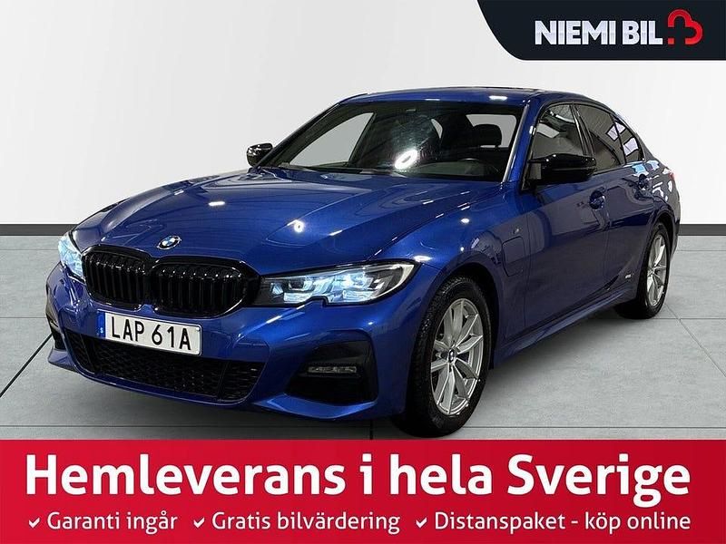 Blå Begagnad 2020 BMW 330 M Sport Sedan | 334 900 kr (Lite dyr) - Bild 1/3